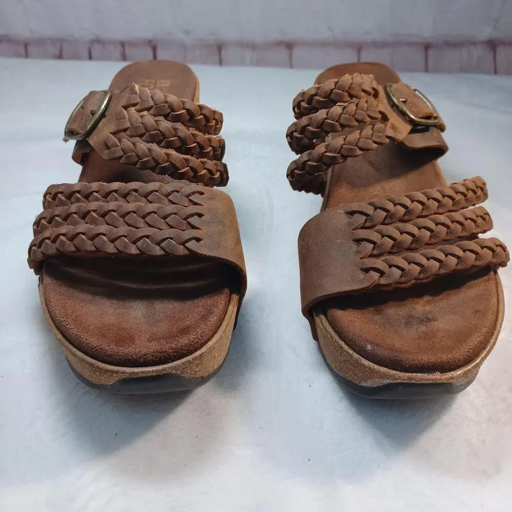 White-mountain Women's Brown and Tan Sandals